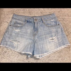 Refuge High-Rise Light Wash Denim Short